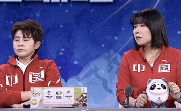 右后卫布拉德利“他会是我们在右后卫的一个选择，他会的。
